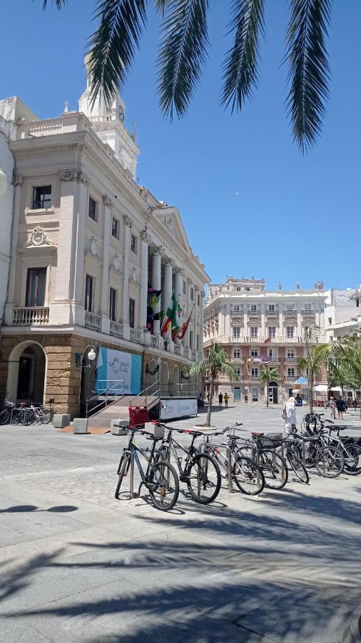 Planeta Cadiz Apartaments Exteriör bild