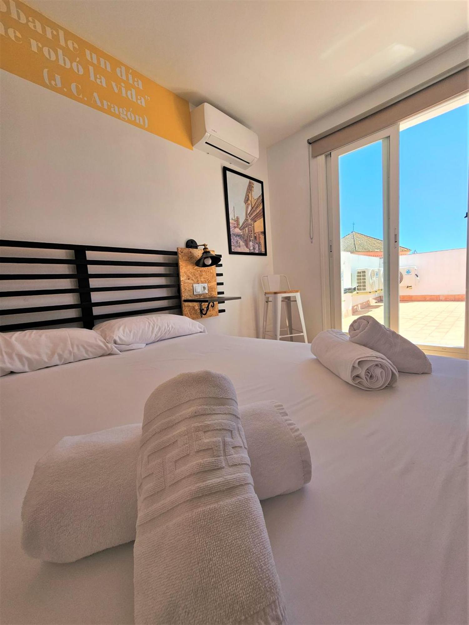 Planeta Cadiz Apartaments Exteriör bild